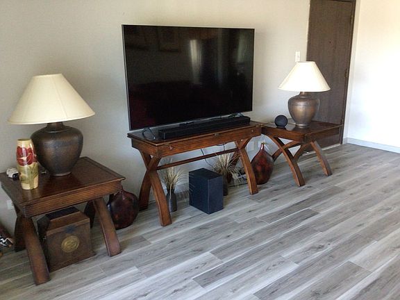 5th image of 19533 Lake Shore Dr APT 3N