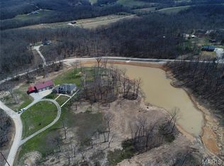 910 Oak Pass Ln, Sullivan, MO 63080