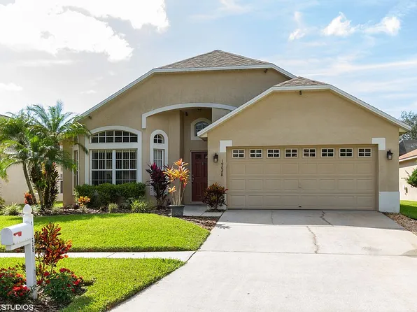 19028 Weatherstone Dr, Tampa, FL 33647