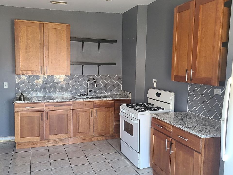 1st image of 417 S Kilbourn Ave #2