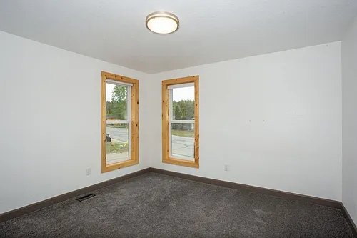 106 Reliance Dr Photo 1
