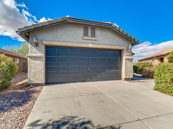 3rd image of 3062 N Daisy Dr