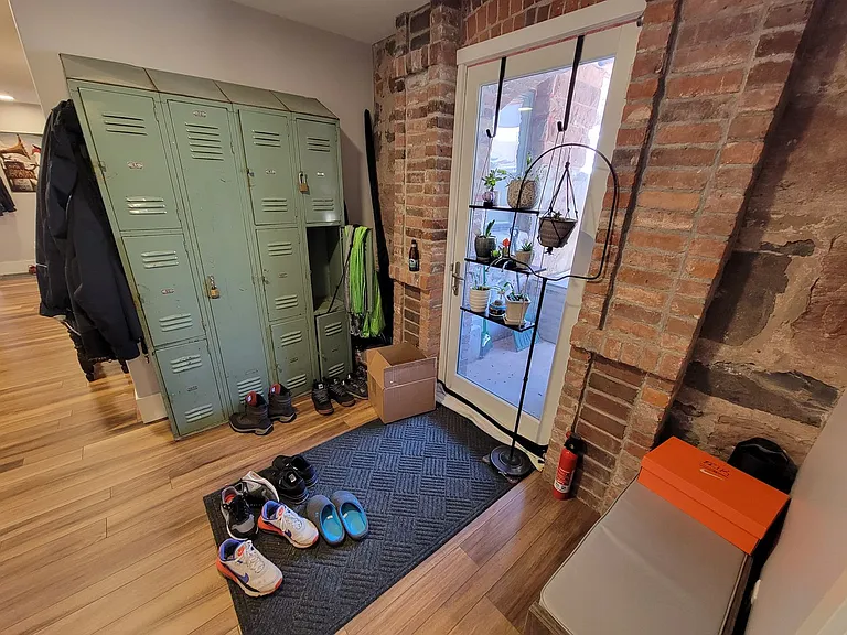 1509 E Superior St — Photo 10