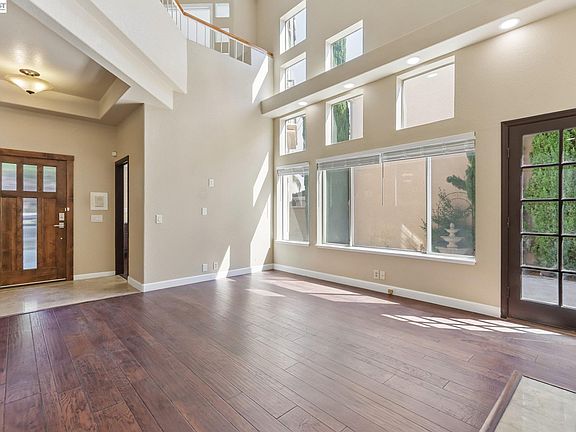 3rd image of 231 Majorca Dr
