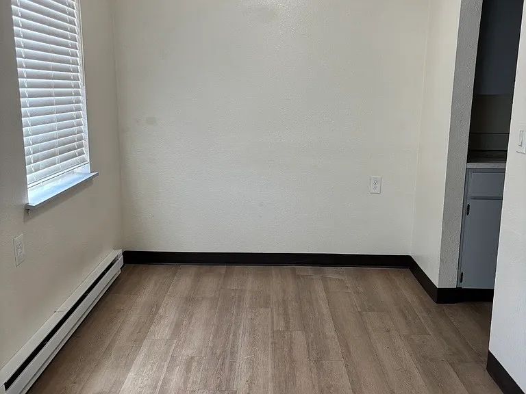 Treaty Rock Apartments — Photo 8