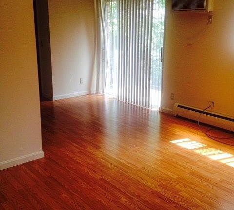 4th image of 440 Ludlow Ave APT 8