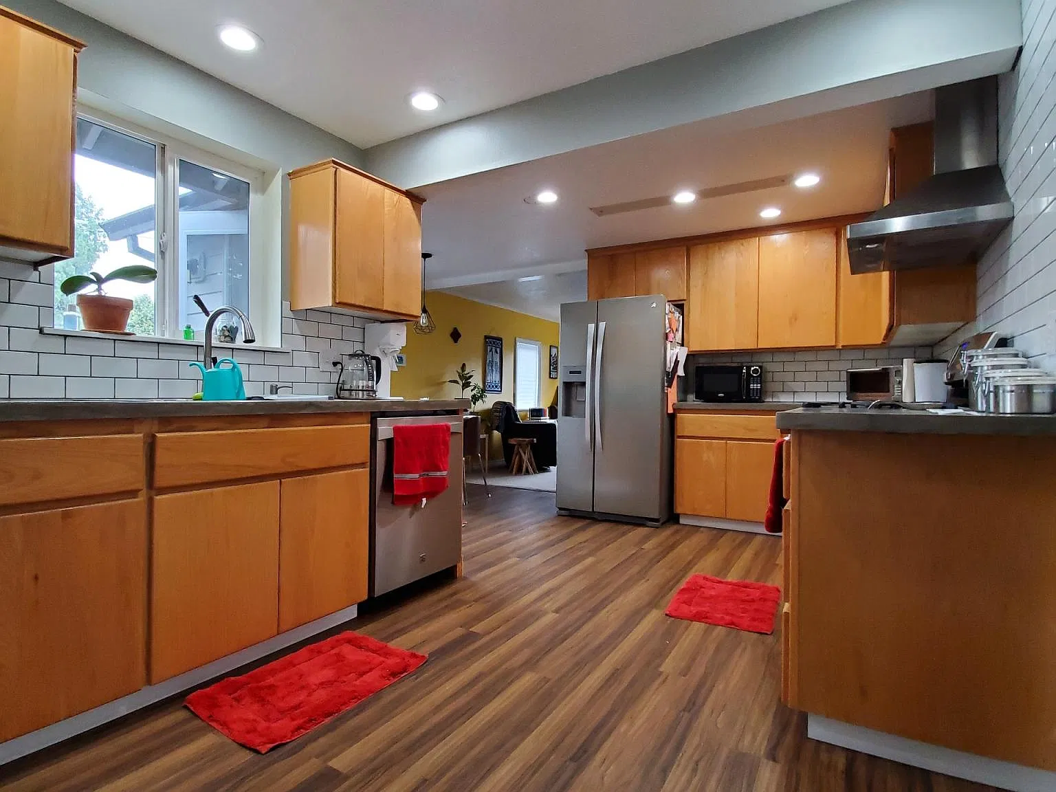 2 bed, 800 sqft, $1,995 — Photo 3