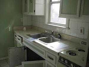 4th image of 10847 S Avenue O