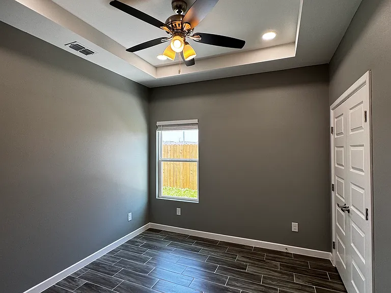 3704 Ventura Ave #1 — Photo 7