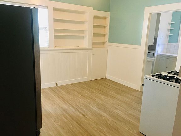 3rd image of 573 Lytton Ave APT B