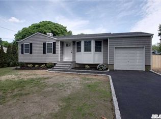3117 Beechnut Ave, Medford, NY 11763