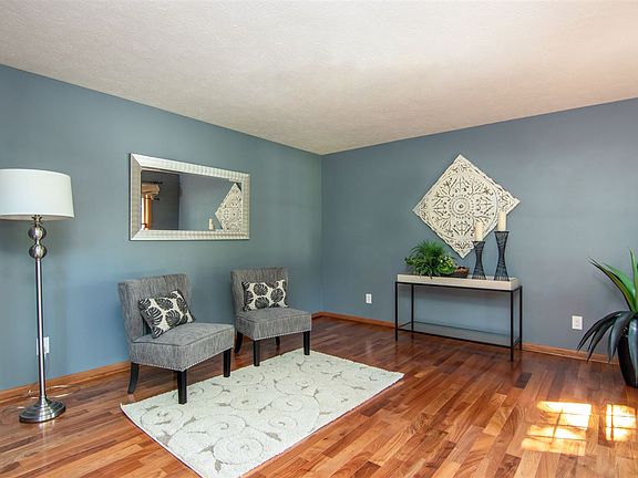 3rd image of 217 Fairwood Pl