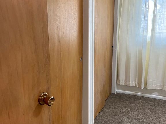4th image of 603 N Main St