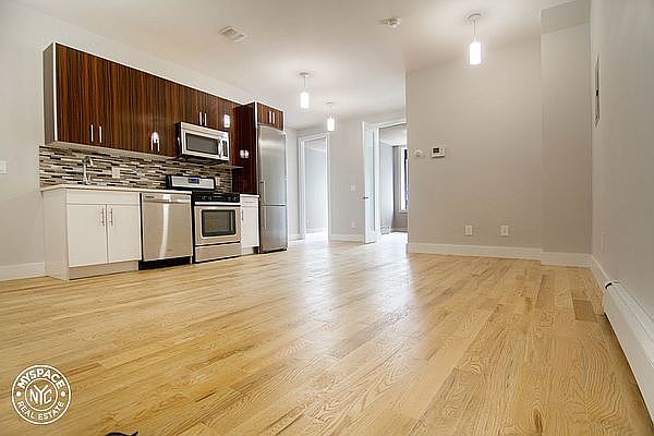 1st image of 1042 Putnam Ave #4