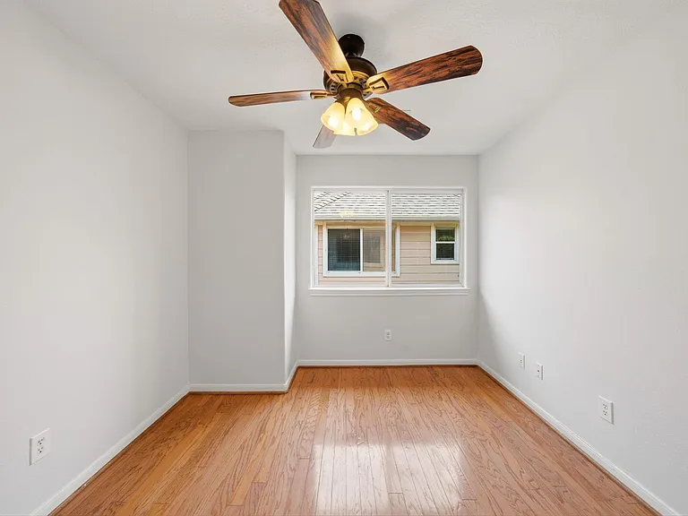 218 Plaza Del Sol Park — Photo 20
