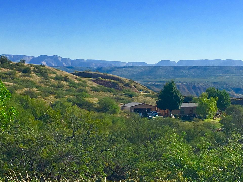 Panoramic Red Rock Views