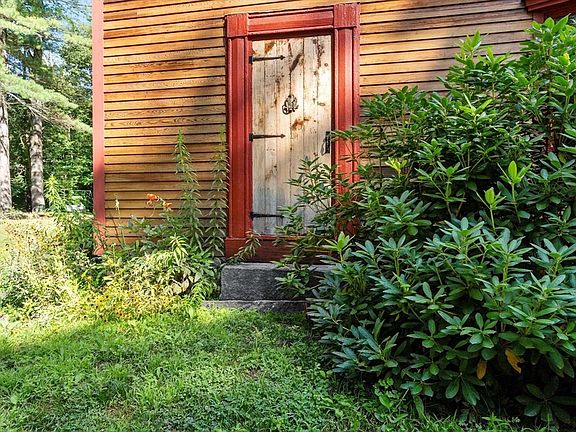 4th image of 38 Laurelwood Rd
