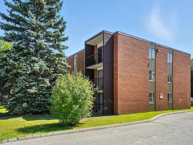 607 Kingsmere Cres SW — Photo 8