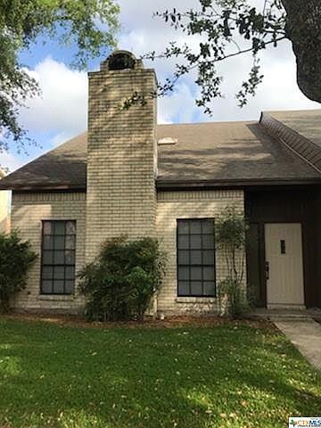 1st image of 101 Maplewood Dr APT 7