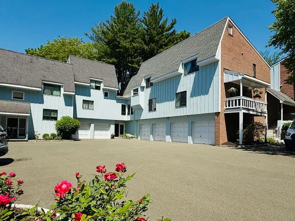 30 Hills Lane #30, Norwalk, CT 06880