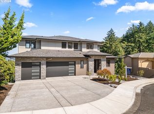 13704 SW Benchview Pl, Portland, OR 97223