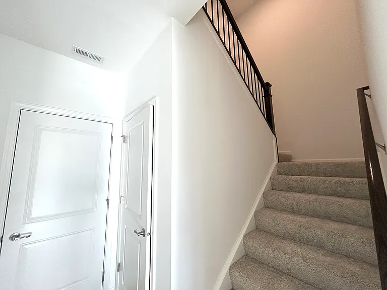 612 Cassia Ct — Photo 12