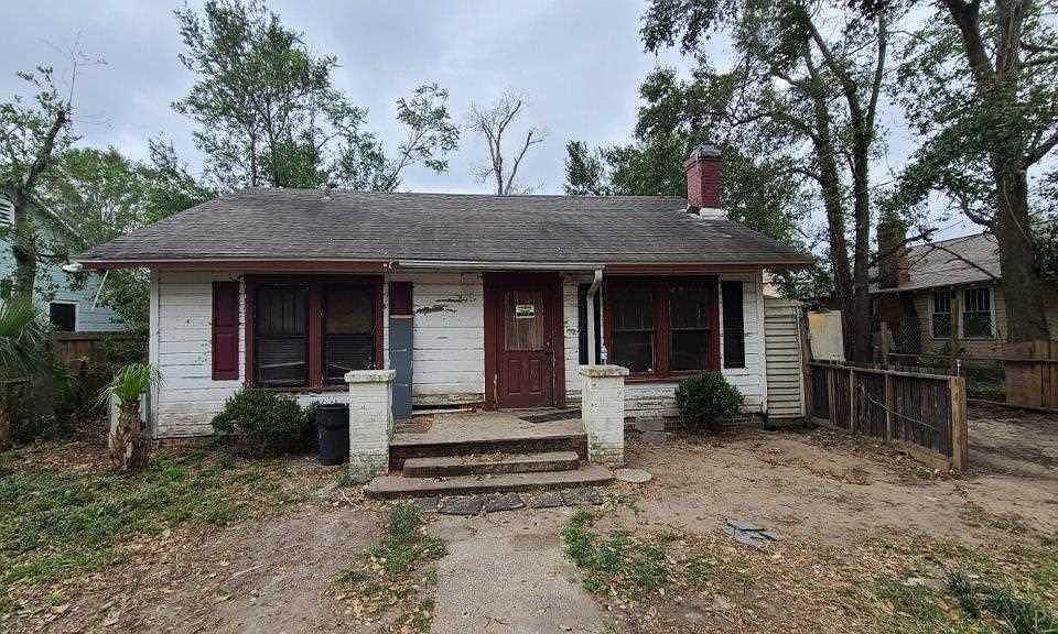 1st image of 3218 W Cervantes St