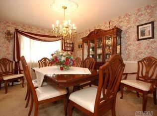 26 S Howell Ave, Farmingville, NY 11738