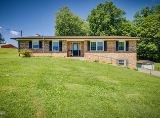 215 Nuckles Dr, Jonesborough, TN 37659