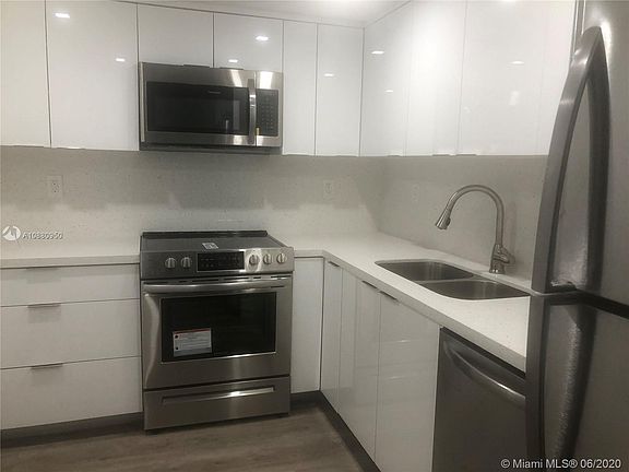 4th image of 400 Kings Point Dr APT 722