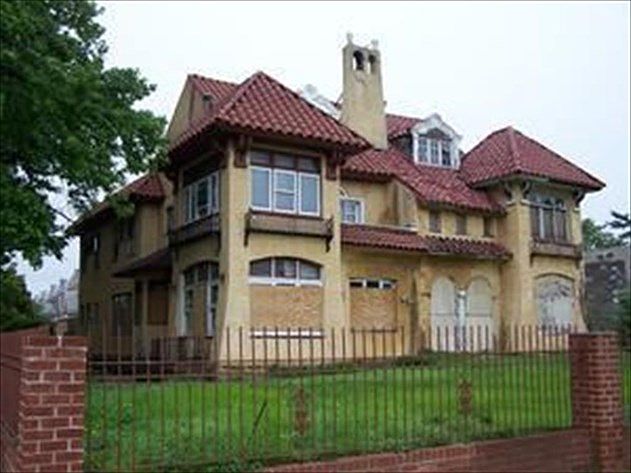 2nd image of 5100 Roosevelt Blvd