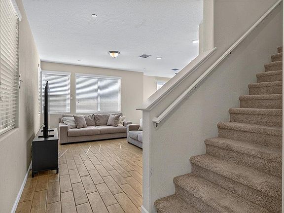 3rd image of 1118 Elevations Way W