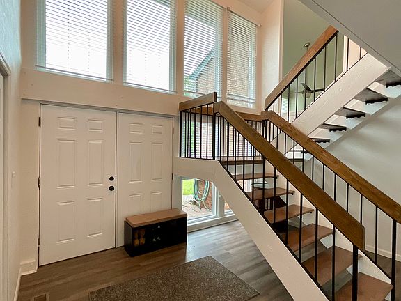 5th image of 132 Pierce Blvd