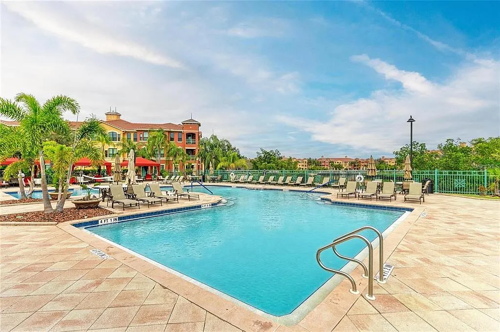 2 bed, 2.0 bath, 1309 sqft, $2,500 — Photo 3