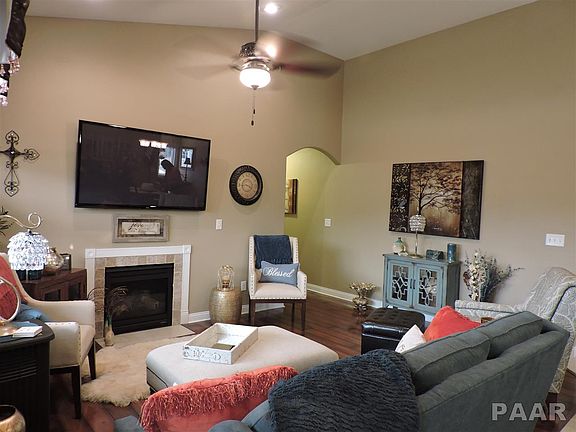 4th image of 4520 N Thornhill Dr