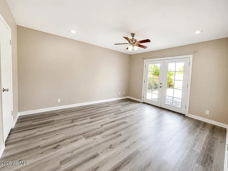 2433 S Evergreen Rd — Photo 7