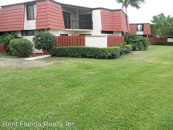 2nd image of 3941 Victoria Dr