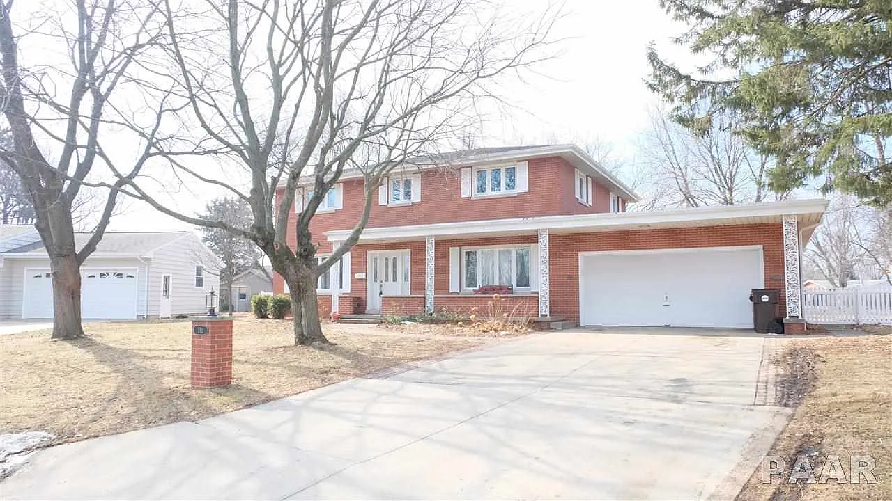 212 E Hazelwood St photo 1