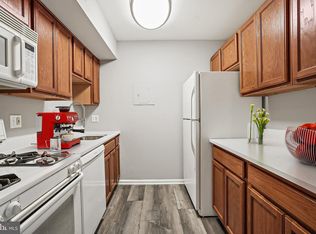 11613 Vantage Hill Rd UNIT 1A, Reston, VA 20190