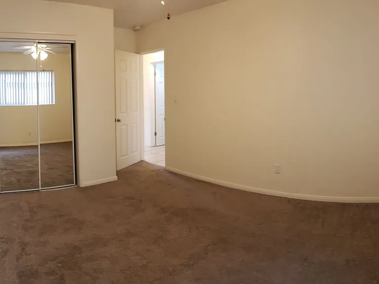 4290-94 Schoolridge Ln — Photo 5