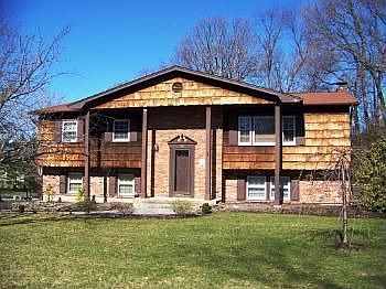 1st image of 12 Gerlach Dr