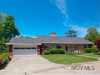 1st image of 7 Edgewood Park Dr