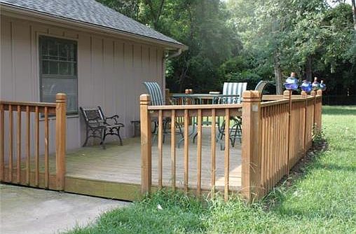 3rd image of 901 NW Downing Ct
