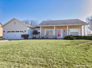 1906 Redwood Ln, McHenry, IL 60051