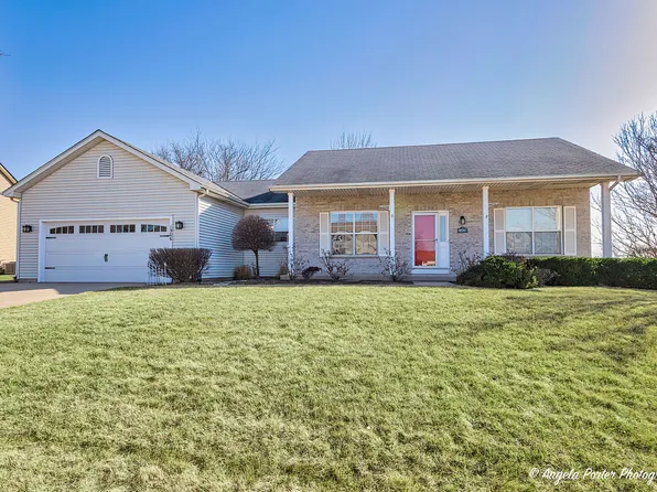 1906 Redwood Ln, McHenry, IL 60051