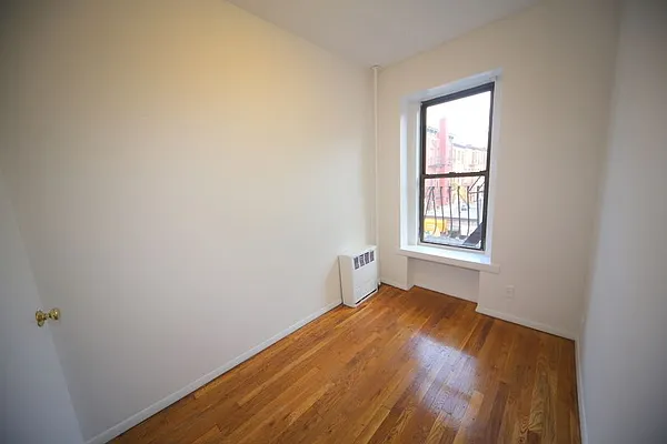 Rented by Metropolitan Realty | media 24