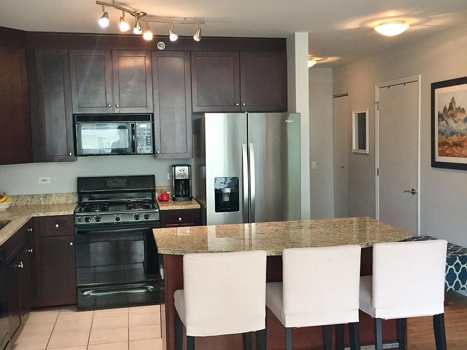 1st image of 33 W Ontario St APT 27