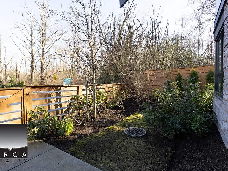 19918 75a Ave #25 — Photo 26