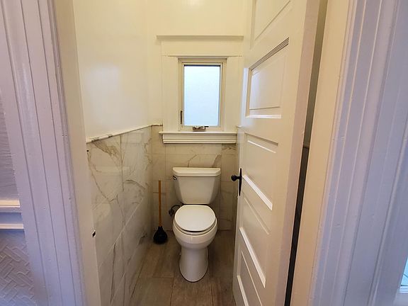 4th image of 50 Grattan St #50