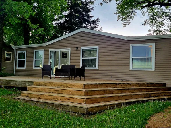 26570 Sioux Trl, Madison Lake, MN 56063